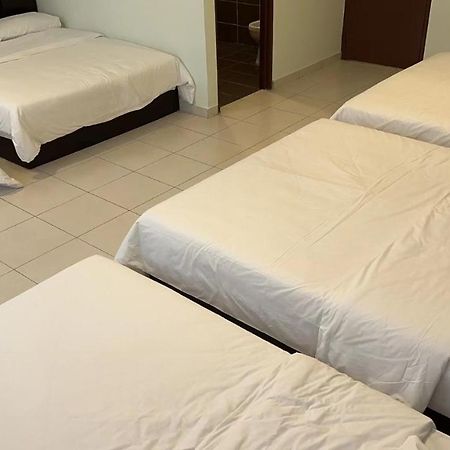Glorious Straits Hotel Malacca Bagian luar foto