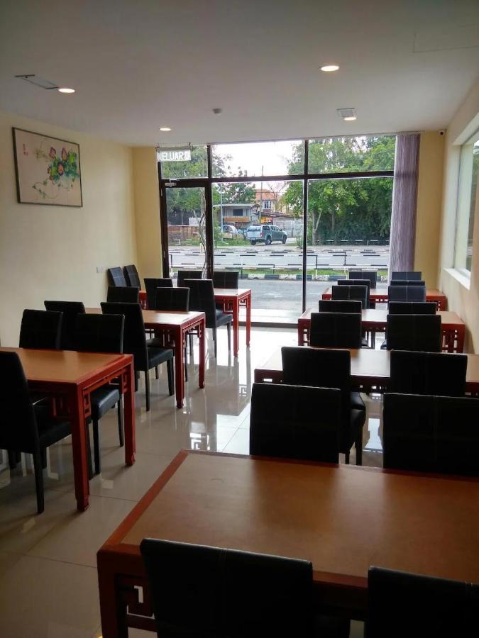 Glorious Straits Hotel Malacca Bagian luar foto