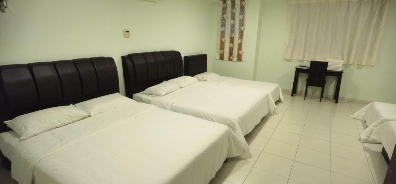 Glorious Straits Hotel Malacca Bagian luar foto